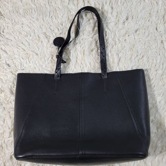 Tommy Bahama Genuine Leather Black Tote Bag - Picture 4 of 16